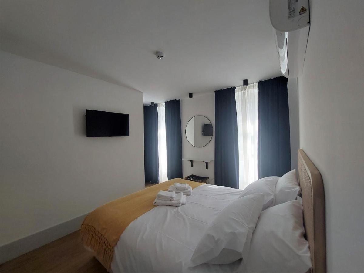 Angra Heritage - City Center Hostel อังกรา ดู เอโรอิสโม ภายนอก รูปภาพ